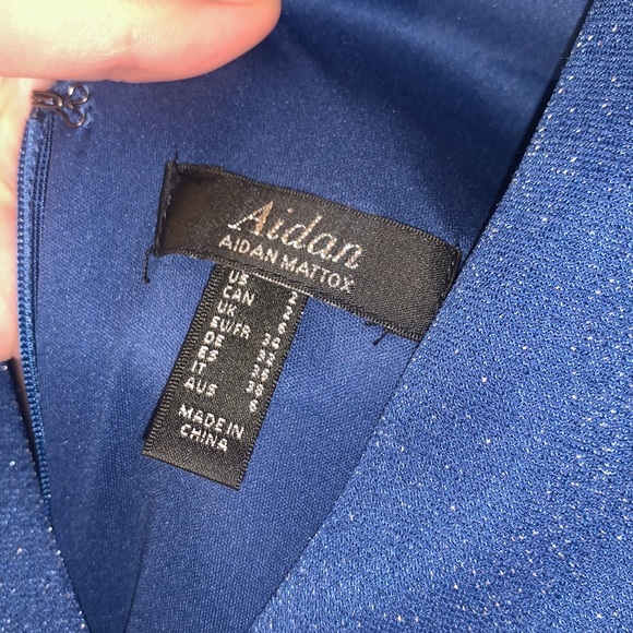 Aidan Mattox | V Neck Criss Cross Midi Dress Size 2 - Picture 10 of 11